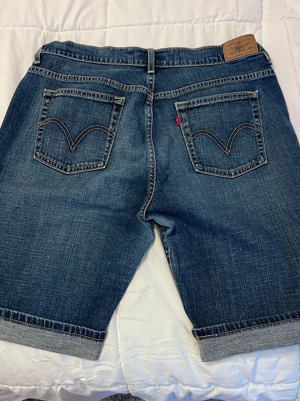 Levi's dark blue denim shorts with red stitch detail - Picture 2 of 10